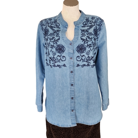 Country Store Tops - Country Store Denim Embroidered Long Roll Tab Sleeve Mocked V- Neck Size L